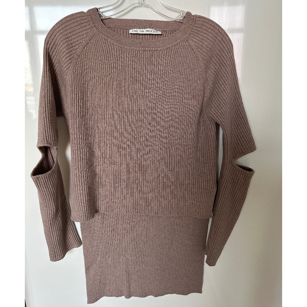 Live The Process - Cutout Sweater - Chai / M  $228
